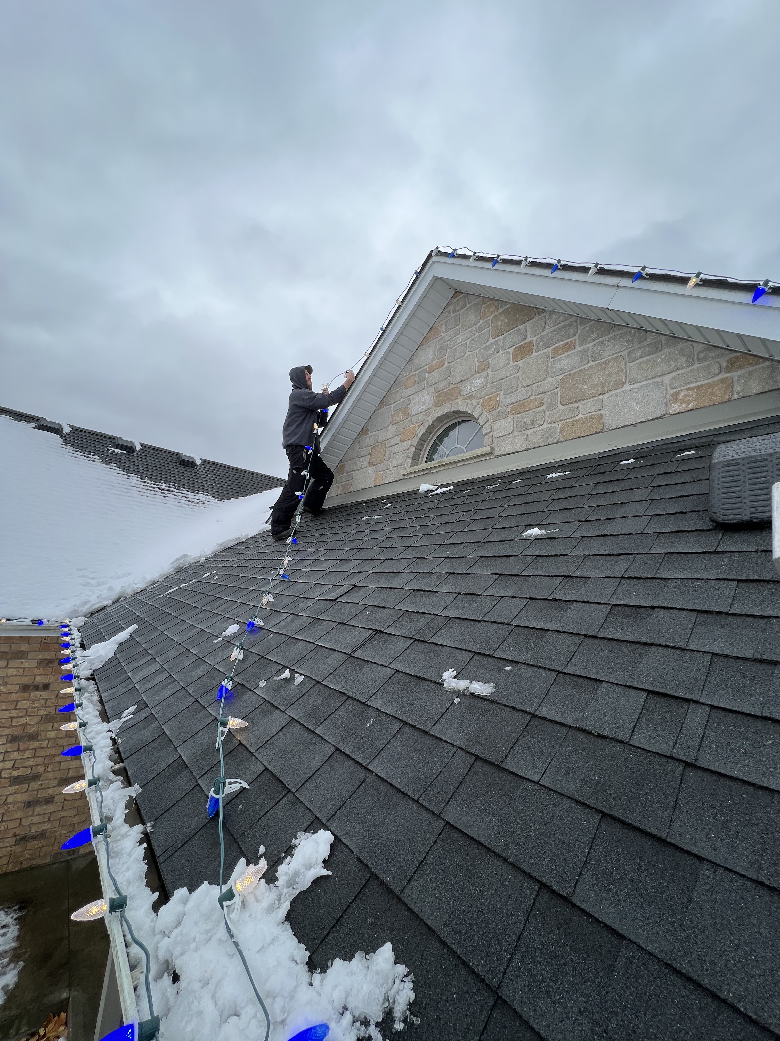 North Falcon holiday light install